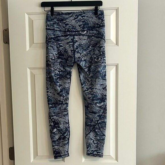 Lululemon Leggings | Unique Blue Pattern | Size 8 - Picture 1 of 7